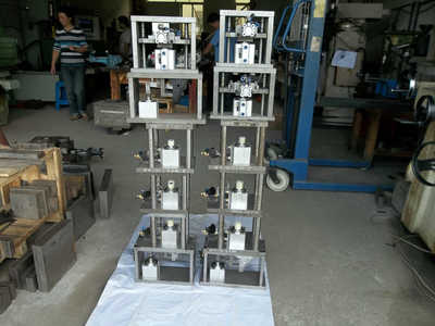 金华市婺城区卓尔模具厂 专业打造高精度气动夹具、多工位夹具及多孔钻模